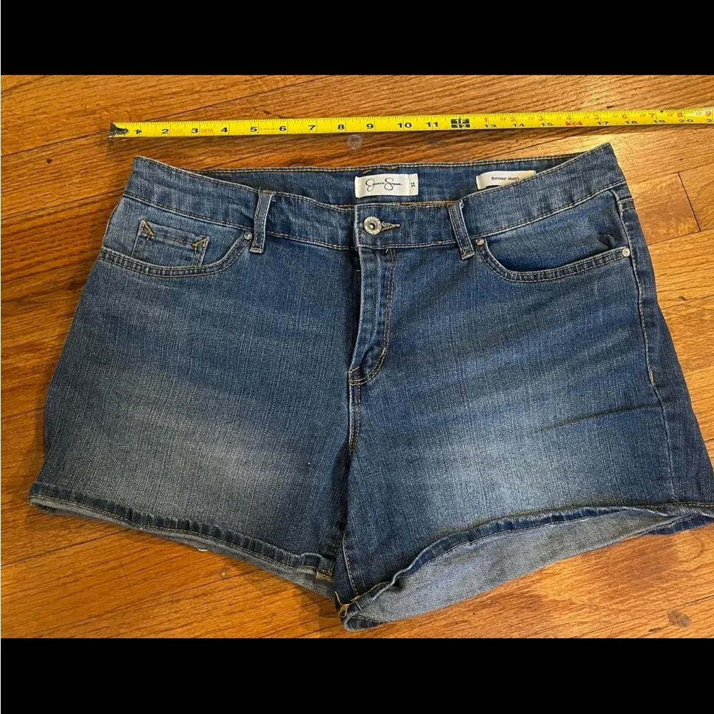Blue Denim Shorts Jessica Simpson size 31. - Picture 3 of 8